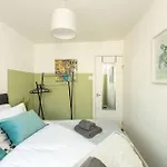 Large 3 Bedroom Sleeps-7/Gartson/Liverpool
