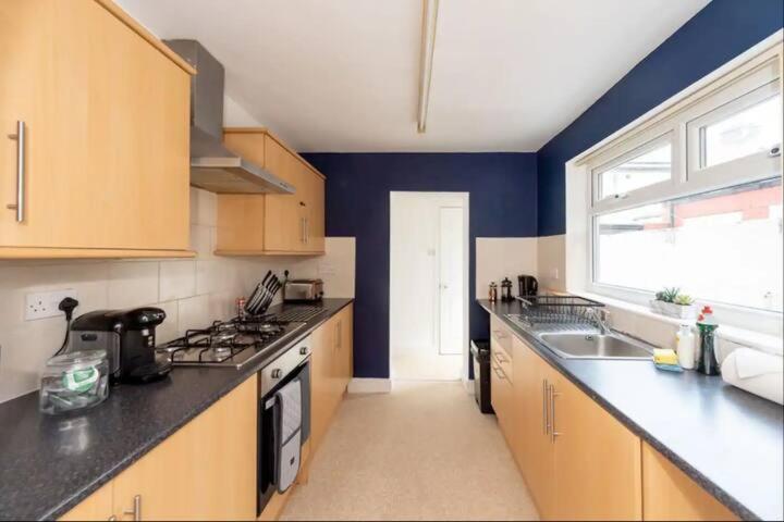 Apartment Large 3 Bedroom Sleeps-7/gartson/liverpool Liverpool
